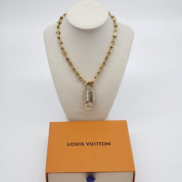 Authentic Louis Vuitton Gold Lock w/ Unbranded Horse Shoe Stainless Steel Chain - Picture 10 of 10